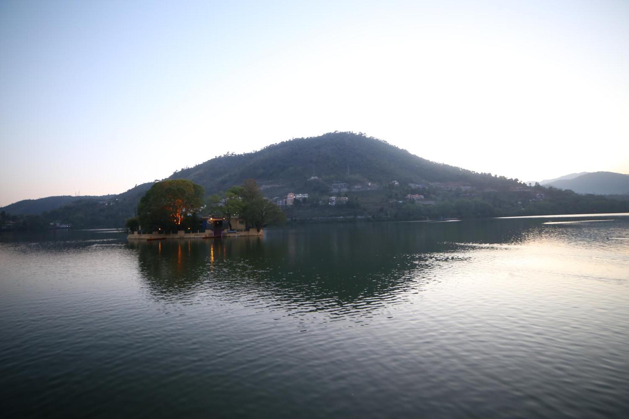 Royal Rosette Lake View Bhimtal Nainital Exterior foto